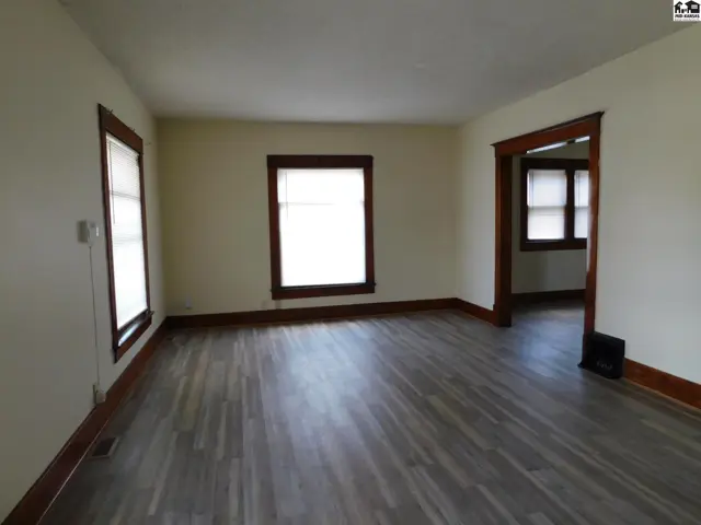 Photo of 612 N Walnut St, Hutchinson, KS
