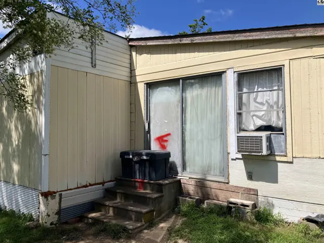 Photo of 713 E South Ave, St. John, KS