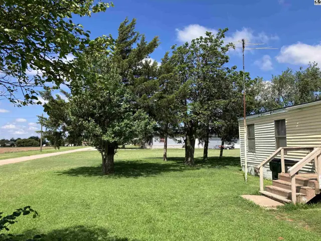 Photo of 713 E South Ave, St. John, KS