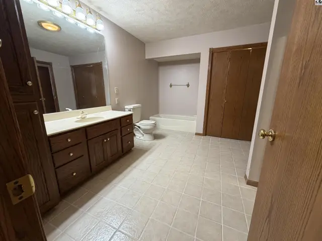 Photo of 622 N Locust St, Mankato, KS