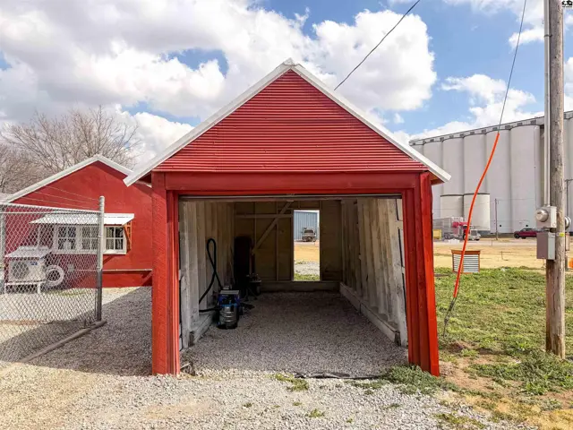 Photo of 105 N Broadway St, Hanston, KS