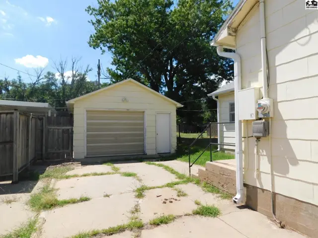 Photo of 715 S Purdy, Lyons, KS