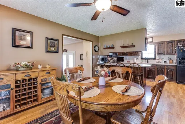 Photo of 4604 Sequoia St, Hutchinson, KS