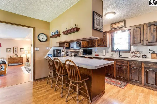 Photo of 4604 Sequoia St, Hutchinson, KS