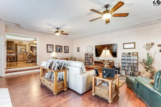 Photo of 4604 Sequoia St, Hutchinson, KS