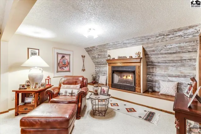 Photo of 4604 Sequoia St, Hutchinson, KS