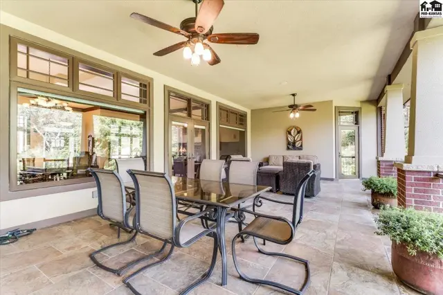 Photo of 1 Prairie Dunes Dr, Hutchinson, KS