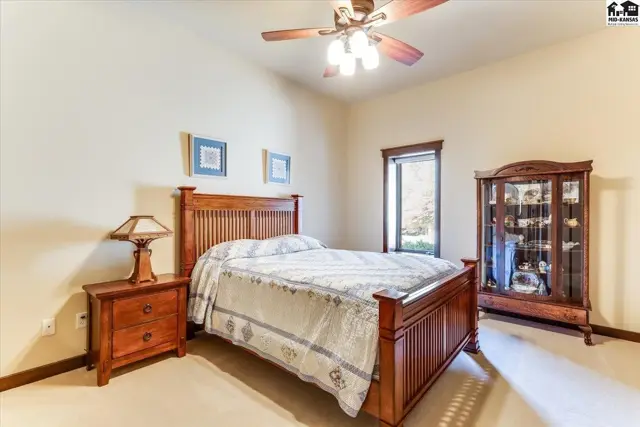 Photo of 1 Prairie Dunes Dr, Hutchinson, KS