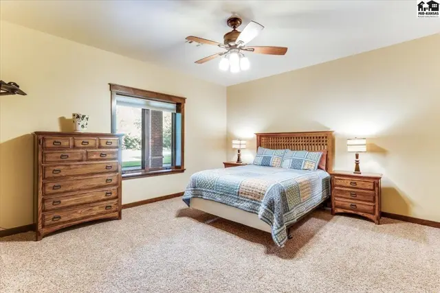 Photo of 1 Prairie Dunes Dr, Hutchinson, KS
