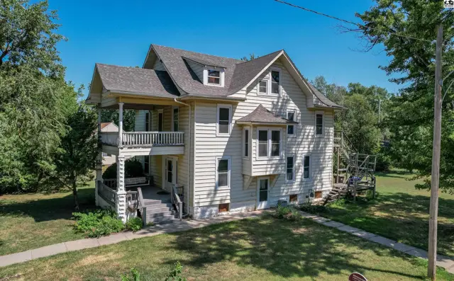 Photo of 825 S Ash St, McPherson, KS