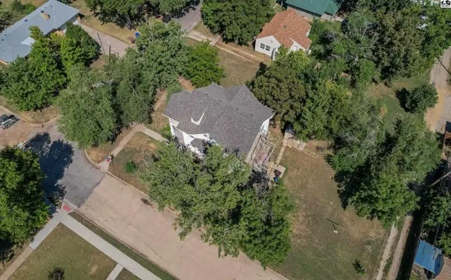 Photo of 825 S Ash St, McPherson, KS