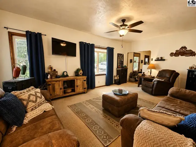 Photo of 5280 N Lorraine St, Hutchinson, KS