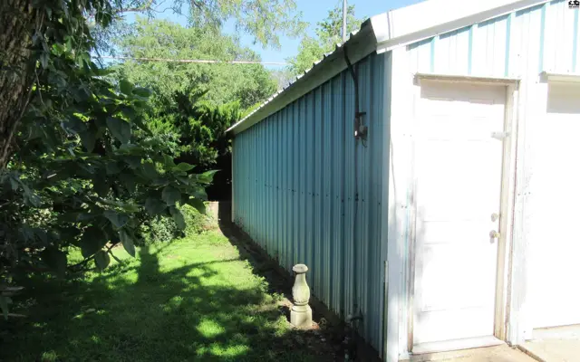 Photo of 620 Park St, Larned, KS