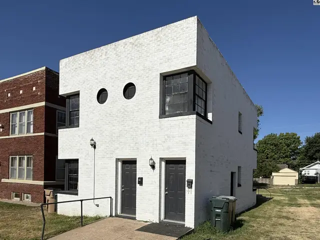 Photo of 209 S West Ave, Lyons, KS