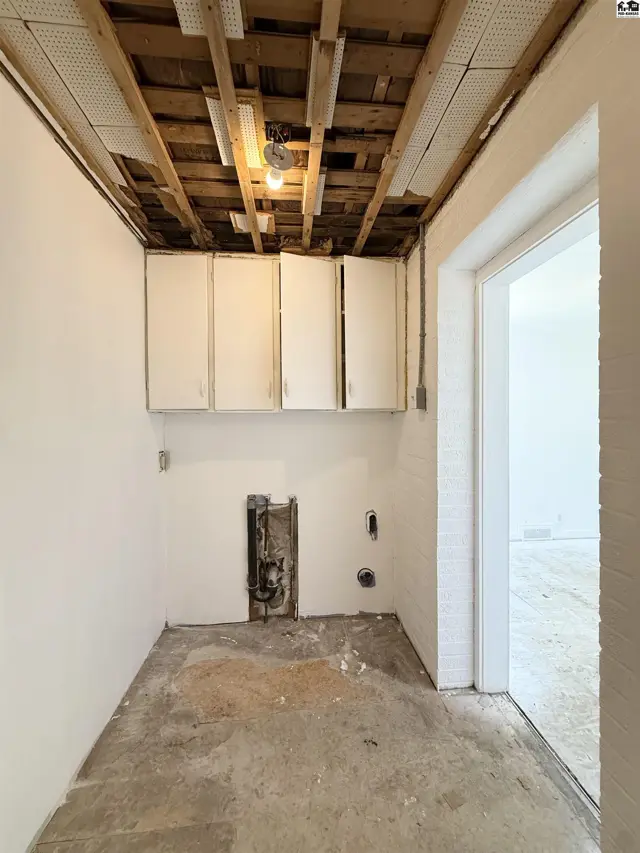 Photo of 209 S West Ave, Lyons, KS