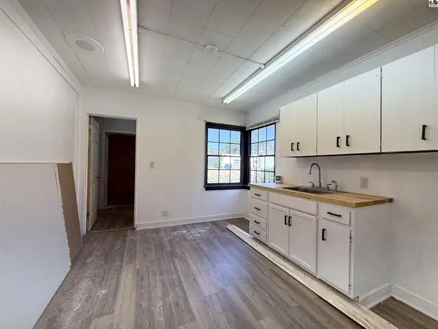 Photo of 209 S West Ave, Lyons, KS