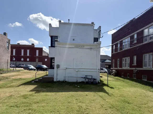Photo of 209 S West Ave, Lyons, KS