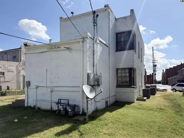 Photo of 209 S West Ave, Lyons, KS