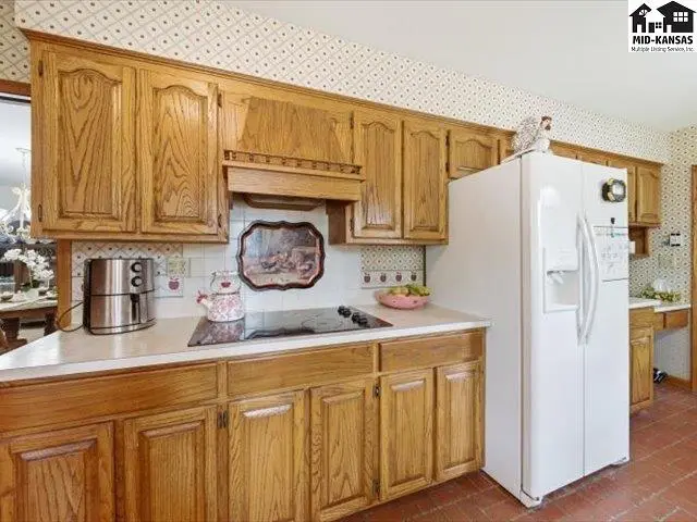 Photo of 608 W 8th St, Newton, KS