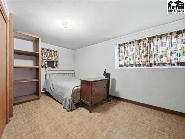 Photo of 608 W 8th St, Newton, KS