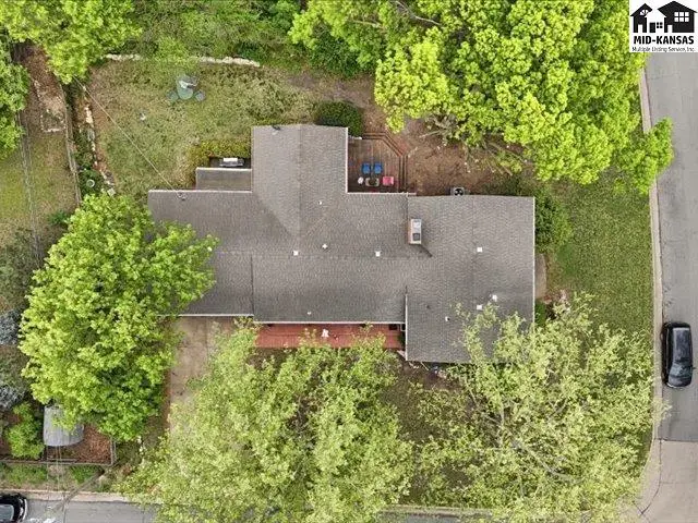 Photo of 608 W 8th St, Newton, KS