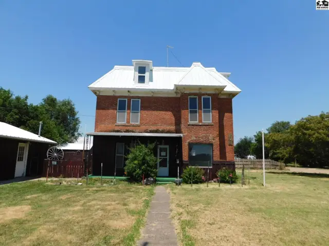 Photo of 223 E 2nd St, Larned, KS