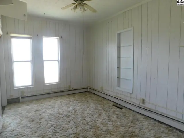 Photo of 223 E 2nd St, Larned, KS