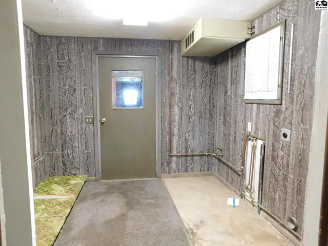 Photo of 223 E 2nd St, Larned, KS