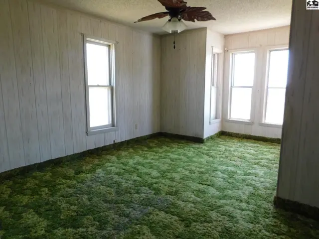 Photo of 223 E 2nd St, Larned, KS