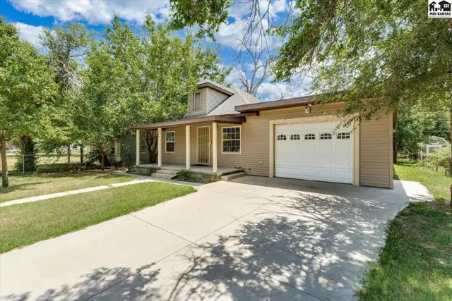 Photo of 309 E Carpenter St, Hutchinson, KS