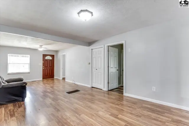 Photo of 309 E Carpenter St, Hutchinson, KS