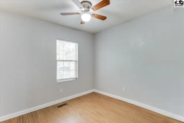 Photo of 309 E Carpenter St, Hutchinson, KS