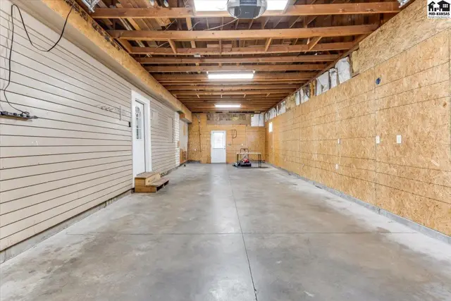 Photo of 309 E Carpenter St, Hutchinson, KS