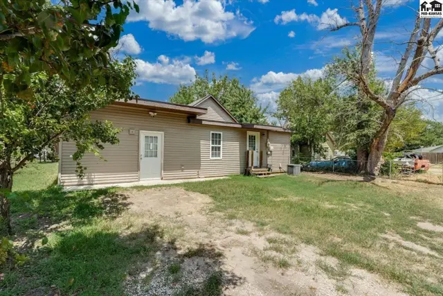 Photo of 309 E Carpenter St, Hutchinson, KS