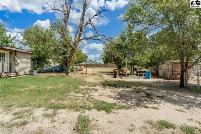 Photo of 309 E Carpenter St, Hutchinson, KS