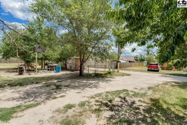 Photo of 309 E Carpenter St, Hutchinson, KS