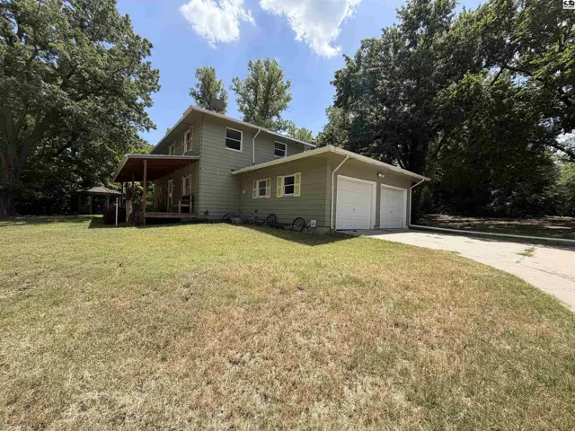 Photo of 7017 N Valley Rd, Hutchinson, KS