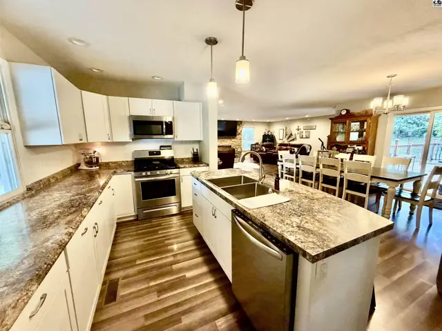 Photo of 7017 N Valley Rd, Hutchinson, KS