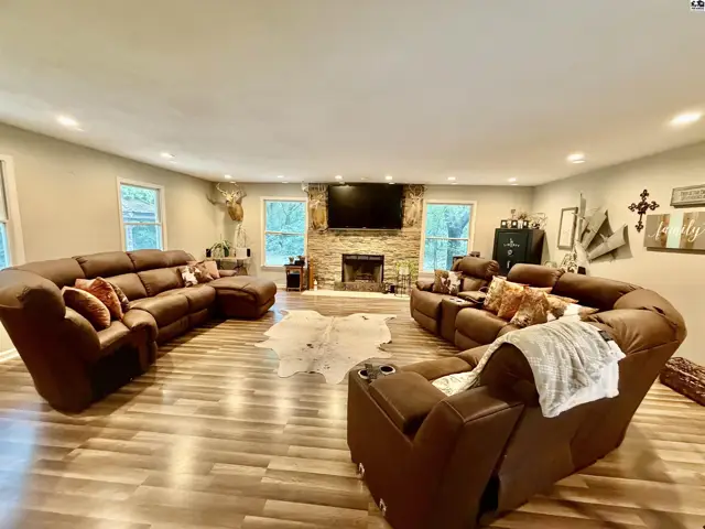 Photo of 7017 N Valley Rd, Hutchinson, KS