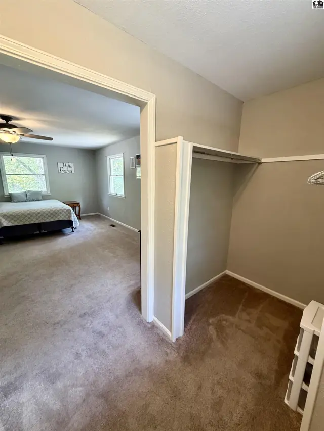 Photo of 7017 N Valley Rd, Hutchinson, KS