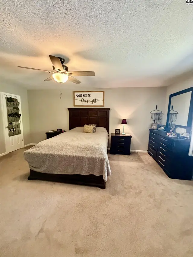 Photo of 7017 N Valley Rd, Hutchinson, KS
