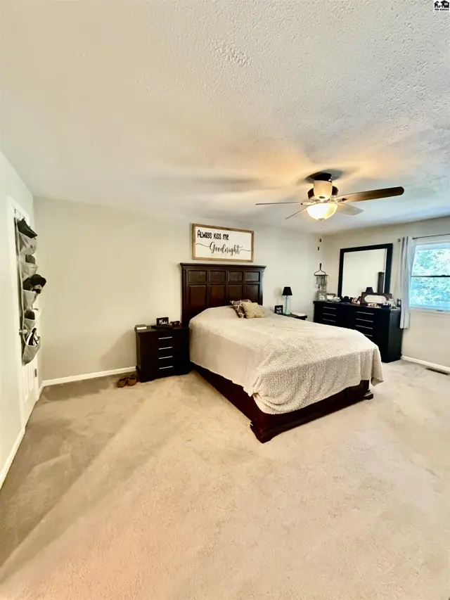 Photo of 7017 N Valley Rd, Hutchinson, KS