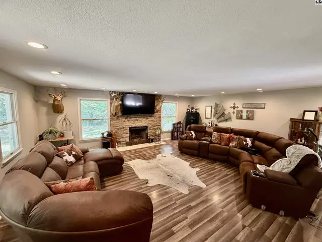 Photo of 7017 N Valley Rd, Hutchinson, KS