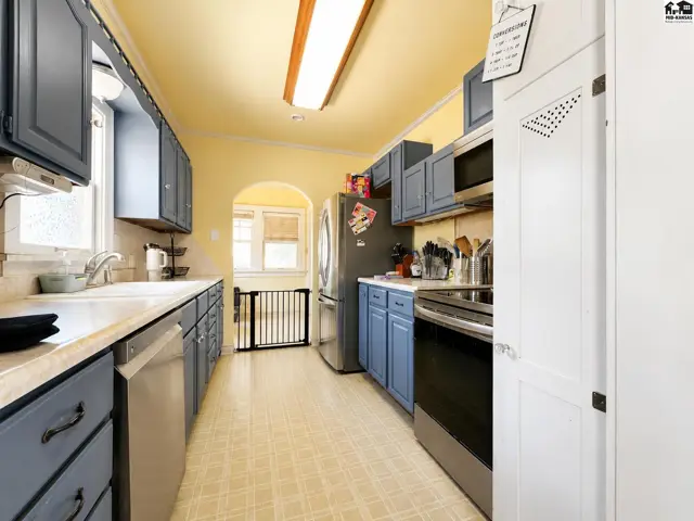 Photo of 610 S Douglas, Lyons, KS