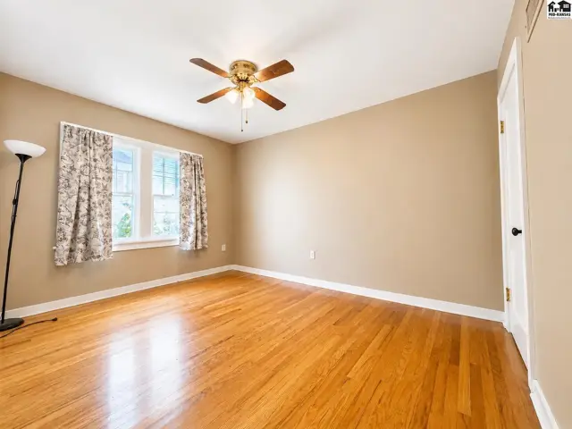 Photo of 610 S Douglas, Lyons, KS