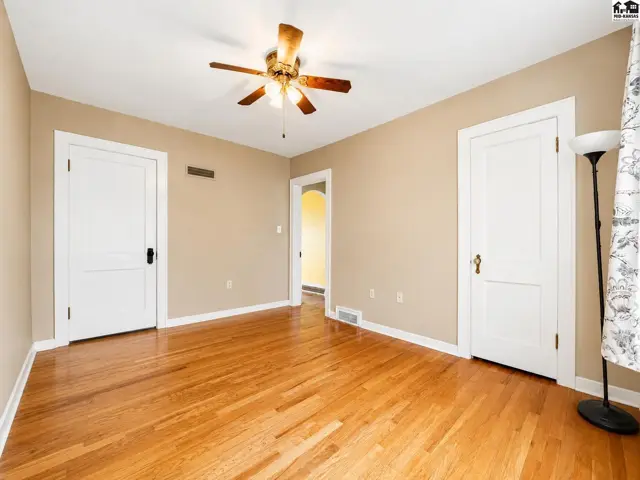 Photo of 610 S Douglas, Lyons, KS