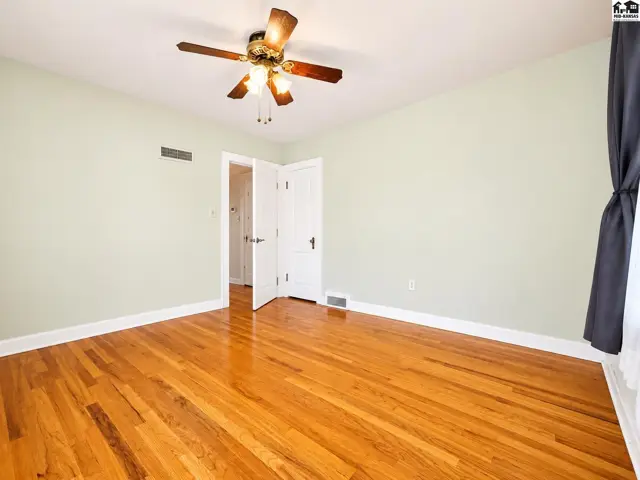 Photo of 610 S Douglas, Lyons, KS