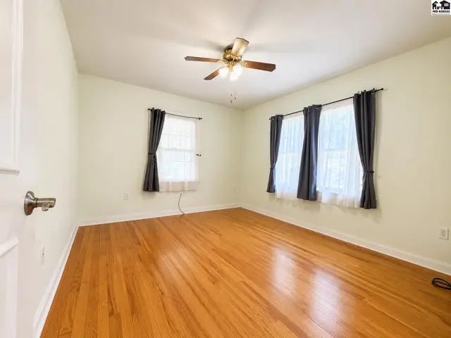 Photo of 610 S Douglas, Lyons, KS