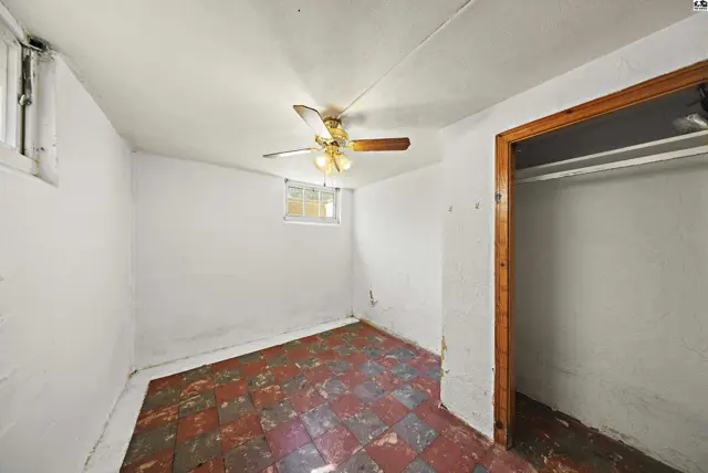 Photo of 421 E 16th Ave, Hutchinson, KS