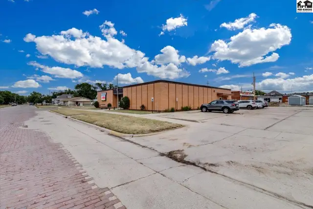 Photo of 518 N Washinton St, Hutchinson, KS